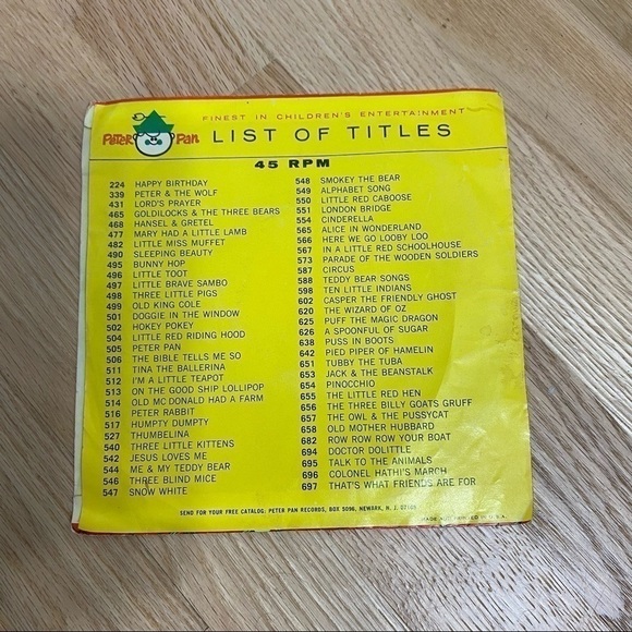 Vintage Snoopy’s Christmas Record 45 RPM Peter Pan - Picture 3 of 5